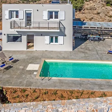 Tranquil Sea View With Private Pool, Just 2km From The Beach! Villa *