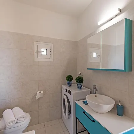 Tranquil Sea View With Private Pool, Just 2km From The Beach! *