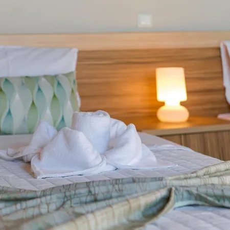 Tranquil Sea View With Private Pool, Just 2km From The Beach!