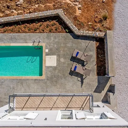 Villa Tranquil Sea View With Private Pool, Just 2km From The Beach!