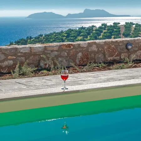 Villa Tranquil Sea View With Private Pool, Just 2km From The Beach! *