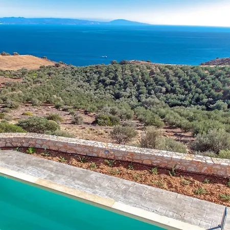 Tranquil Sea View With Private Pool, Just 2km From The Beach!